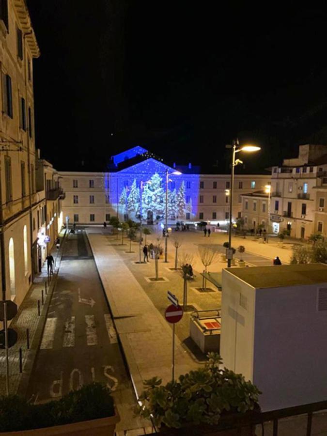 B&B Le Finestre Su Via Cavour Sassari Exterior photo